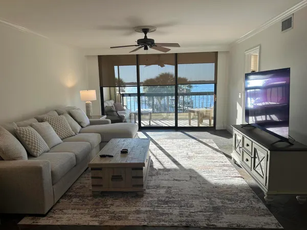 $5,150 | 625 Northwest North River Drive, Unit 303, Stuart, FL 34994