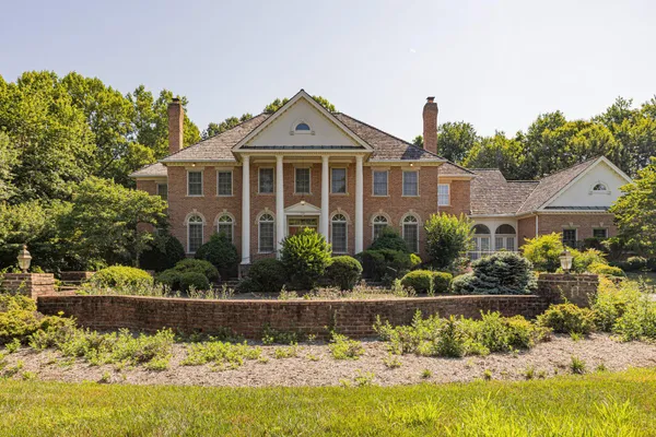 $2,349,000 | 731 Utterback Store Road, Great Falls, VA 22066
