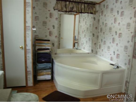 660 Divide Loop Flat Rock, NC 28731 - Photo 12 of 24 Gallery Image 12