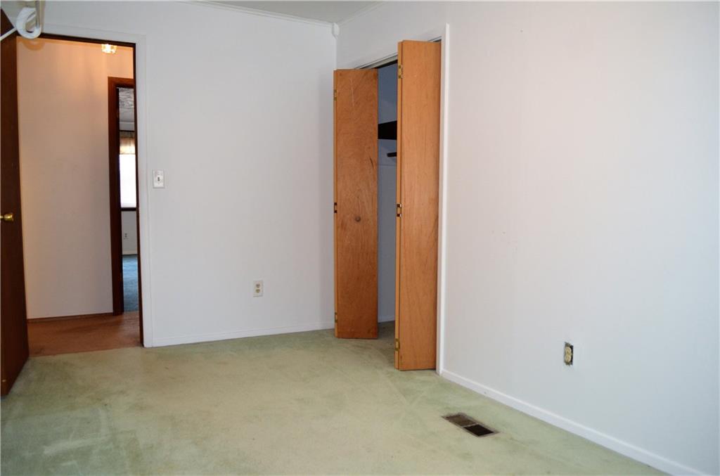 735 Freeport Road Butler, PA 16002 - Photo 14 of 25