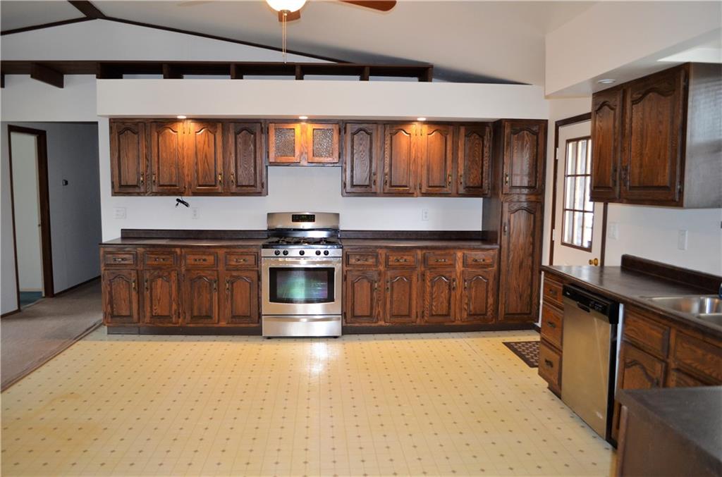 735 Freeport Road Butler, PA 16002 - Photo 10 of 25