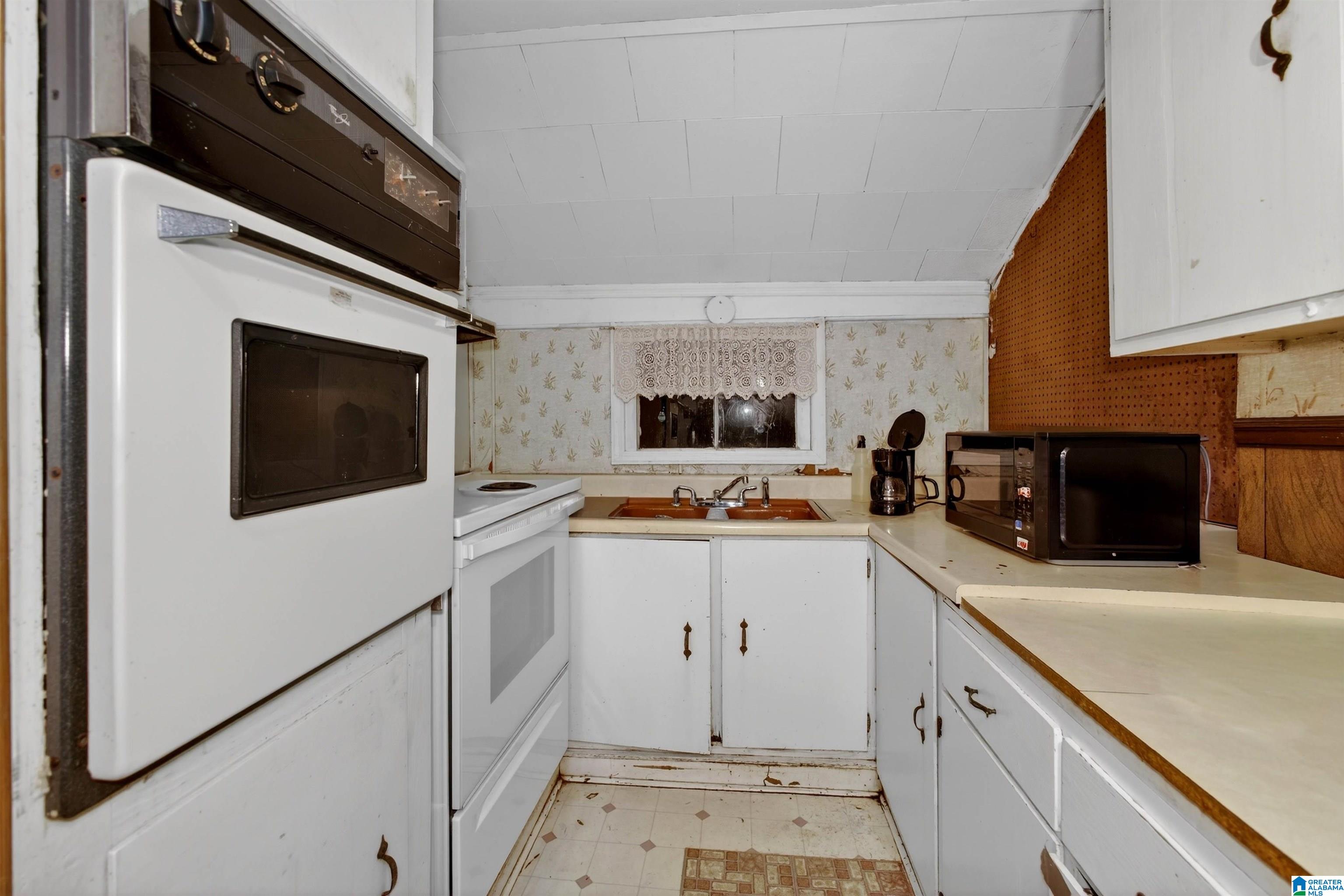 6110 Interstate 10 Baytown, TX 77521 - Photo 7 of 14 Gallery Image 7