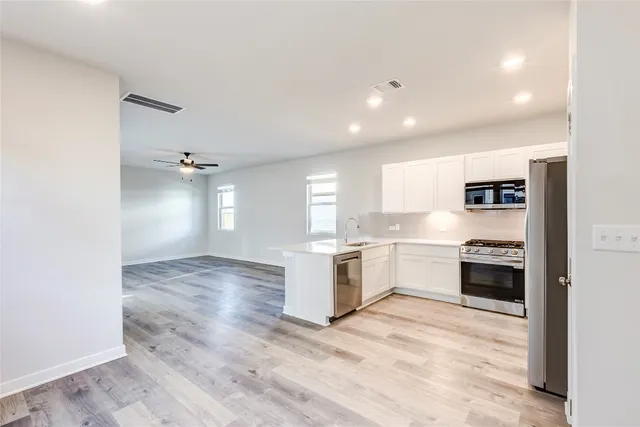 $2,600 | 2086 Alice Jay Way, Round Rock, TX 78665