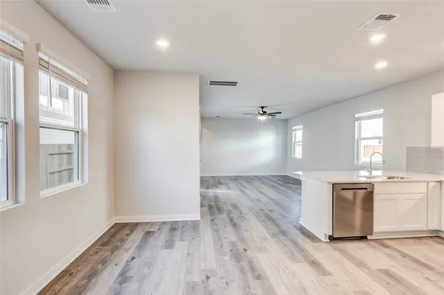 $2,499 | 2086 Alice Jay Way, Round Rock, TX 78665