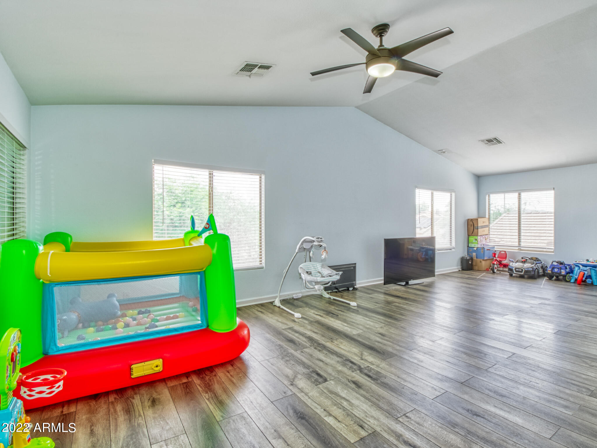 13033 West Hearn Road El Mirage, AZ 85335 - Photo 29 of 31 18
