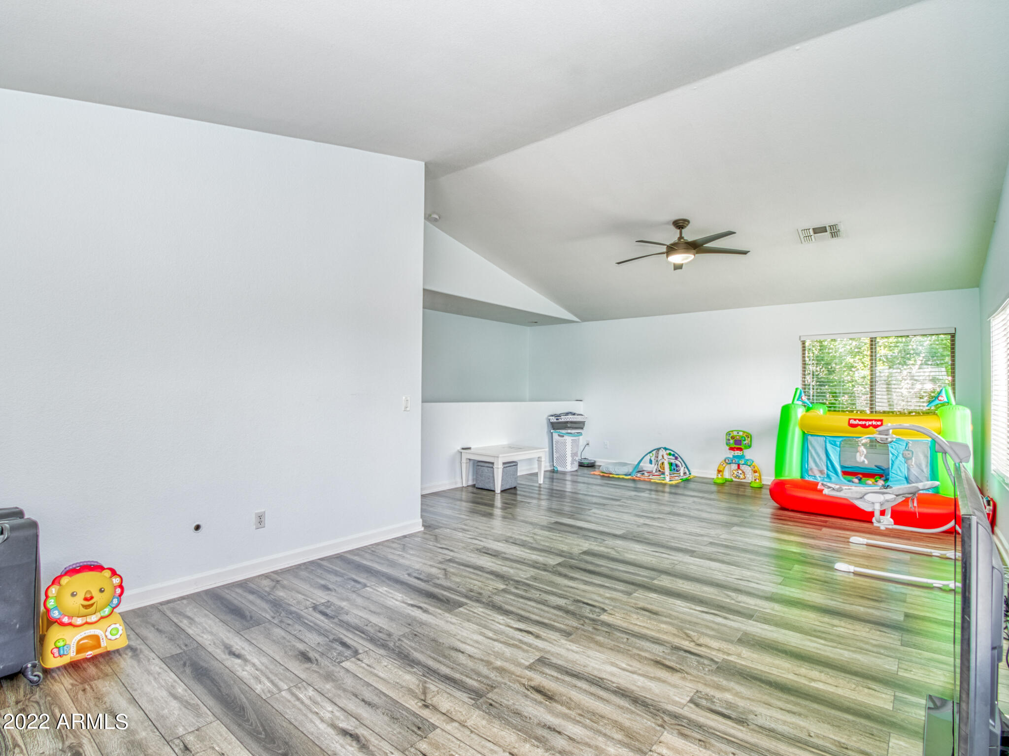 13033 West Hearn Road El Mirage, AZ 85335 - Photo 30 of 31 17