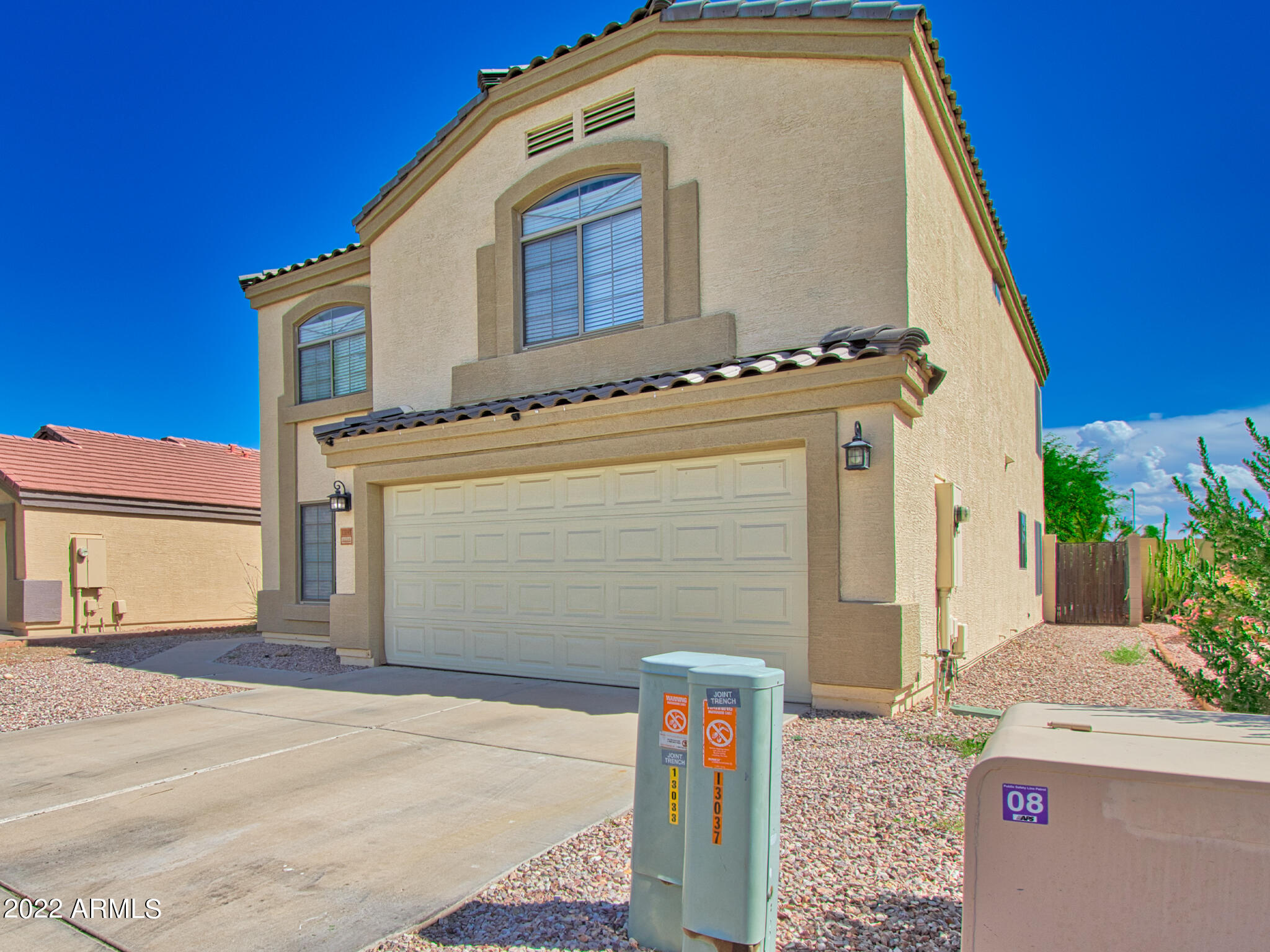 13033 West Hearn Road El Mirage, AZ 85335 - Photo 4 of 31 3