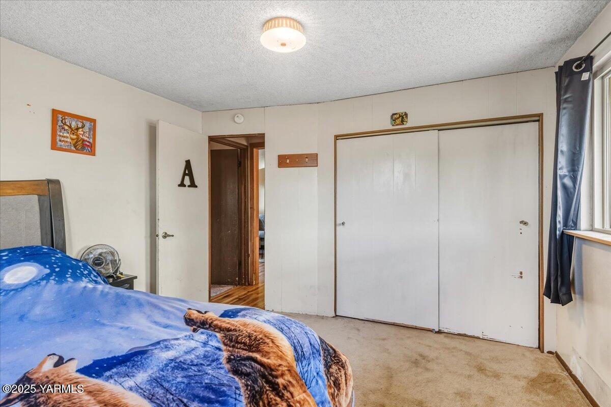 100 Kenyon Lane Selah, WA 98942 - Photo 16 of 30 Bedroom 1