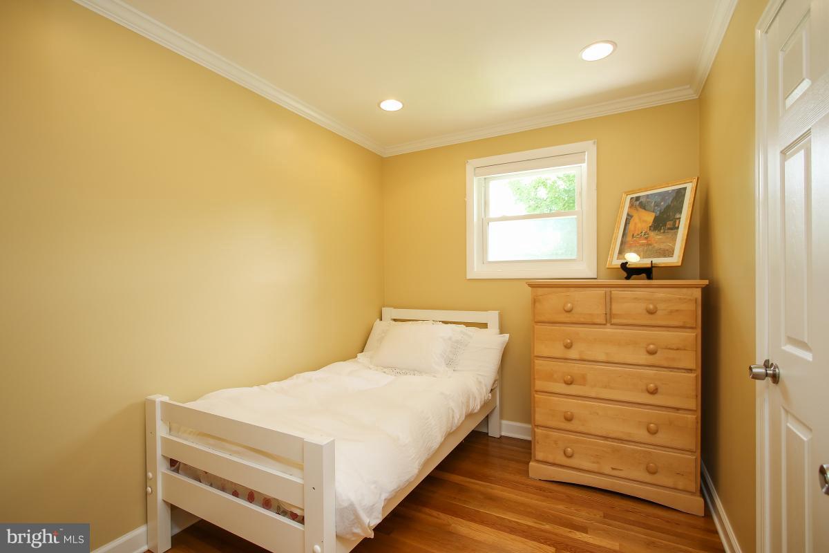 11014 Troy Road Rockville, MD 20852 - Photo 14 of 30 Bedroom 1