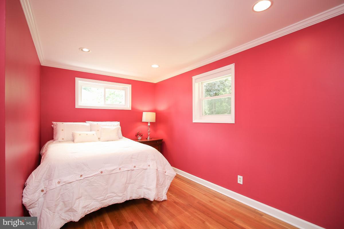 11014 Troy Road Rockville, MD 20852 - Photo 18 of 30 Bedroom (Master)