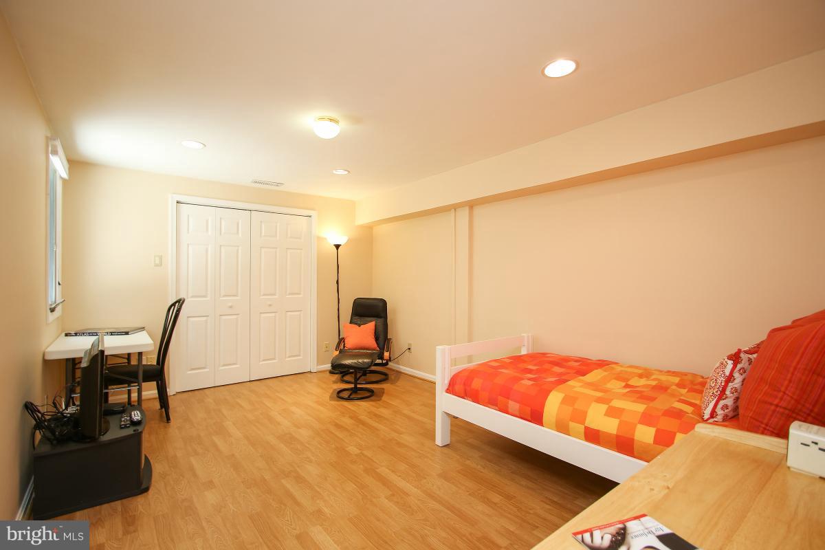 11014 Troy Road Rockville, MD 20852 - Photo 27 of 30 Legal 4th bedroom w/large closet.