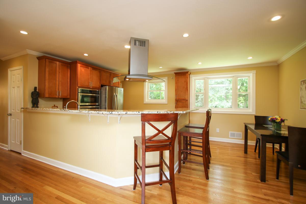 11014 Troy Road Rockville, MD 20852 - Photo 7 of 30 Gourmet Kitchen with breakfast bar.