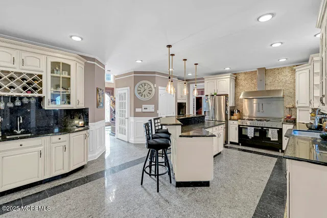 $1,950,000 | 176 Oakland Mills Road, Manalapan, NJ 07726