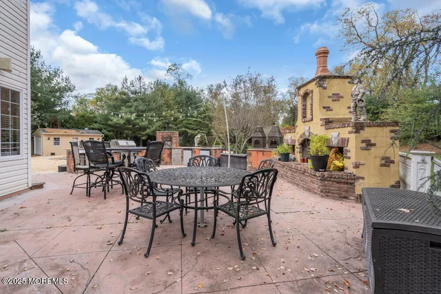 $1,950,000 | 176 Oakland Mills Road, Manalapan, NJ 07726