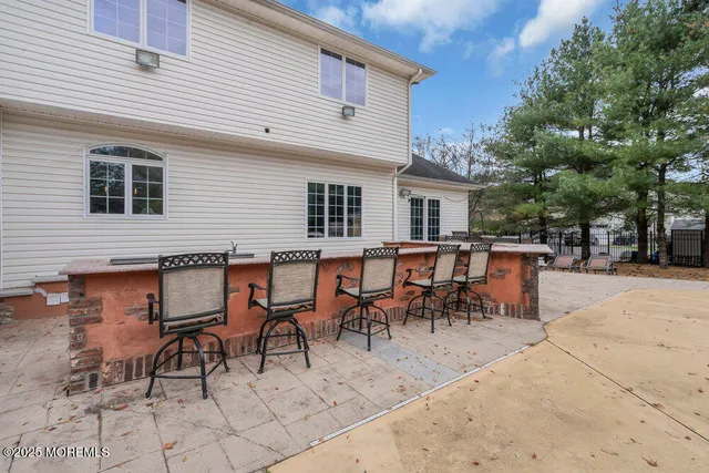 $1,950,000 | 176 Oakland Mills Road, Manalapan, NJ 07726