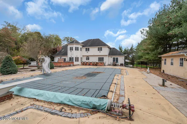 $1,950,000 | 176 Oakland Mills Road, Manalapan, NJ 07726