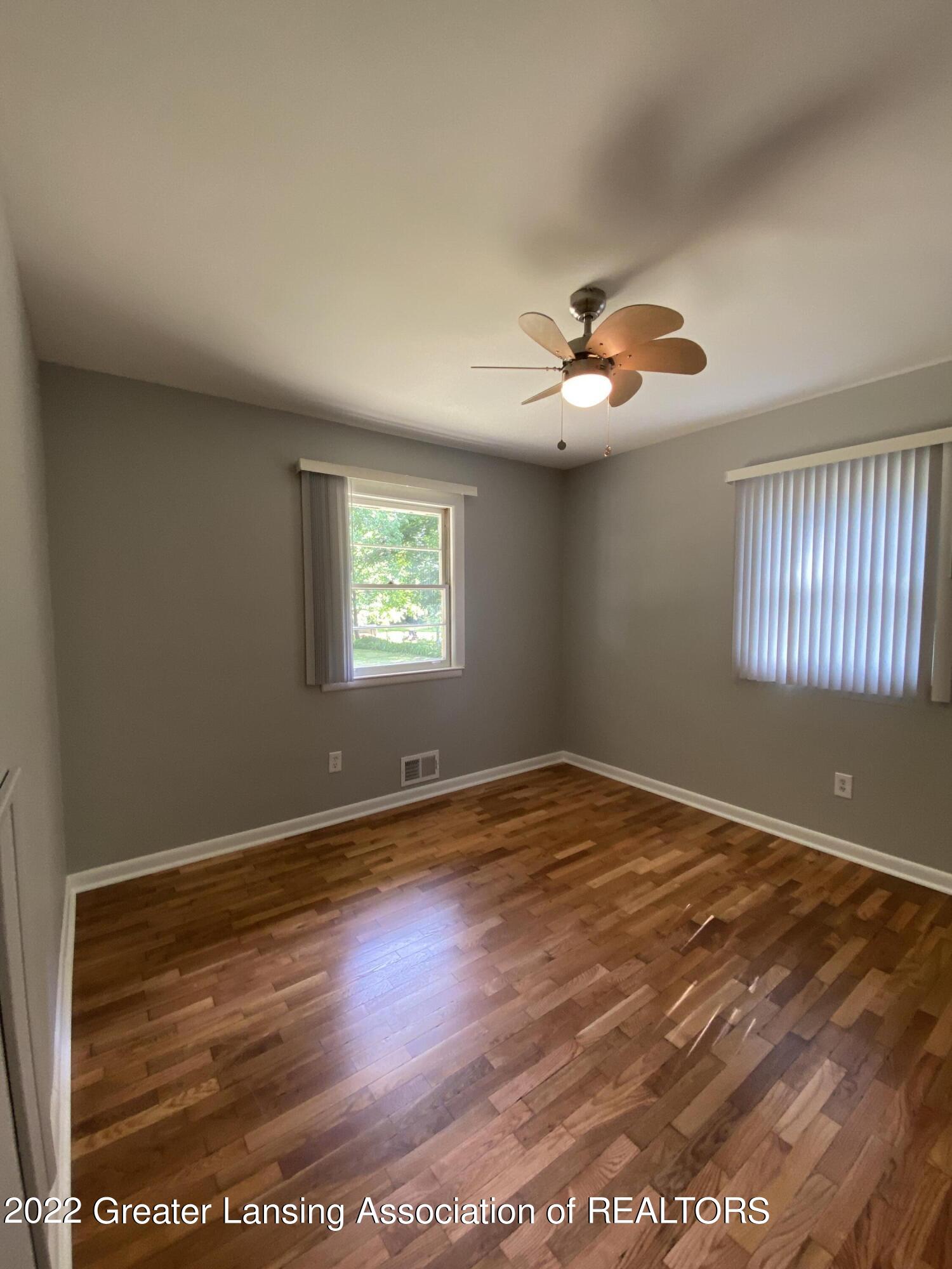 1905 West Jolly Road Lansing, MI 48910 - Photo 15 of 37 20220627_205902037_iOS