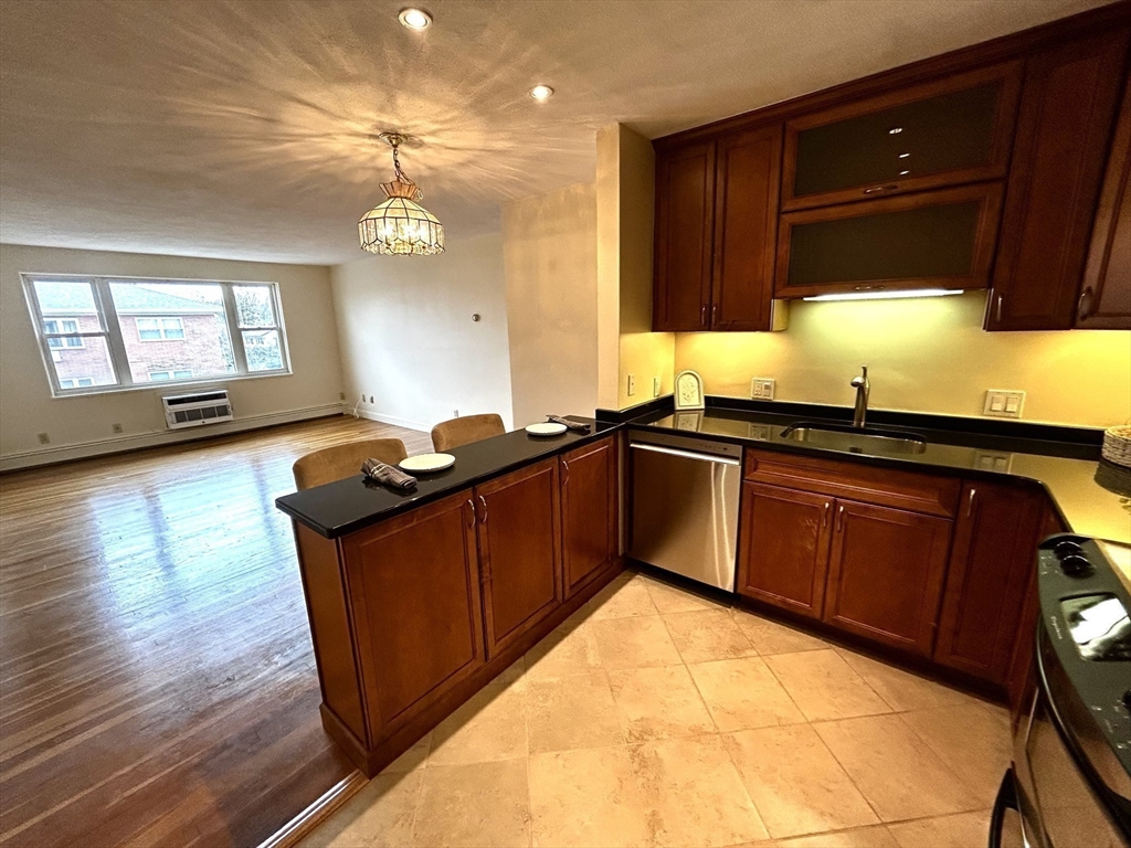 20 Whitman Road, Unit 21 Waltham, MA 02453 - Photo 2 of 20 Gallery Image 2