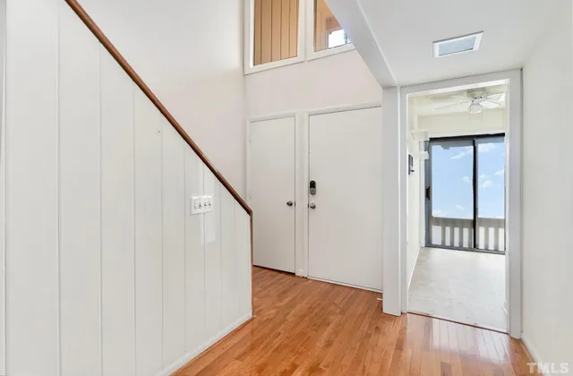 a view of entryway front of house