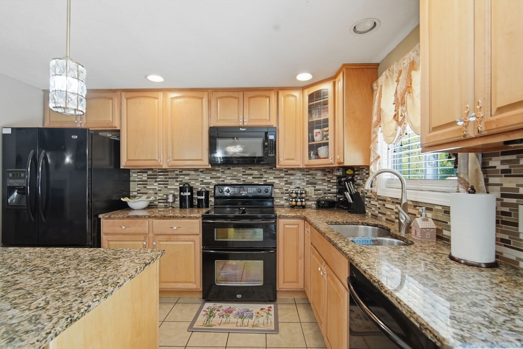 179 Cabinet Street Springfield, MA 01129 - Photo 11 of 39 Gallery Image 11