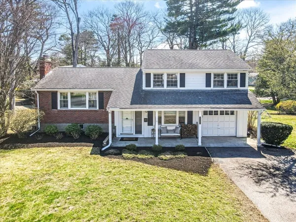 $849,000 | 137 Robert Road, Dedham, MA 02026