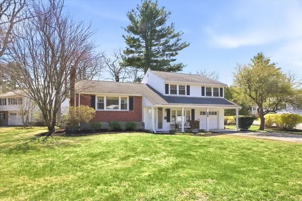 $849,000 | 137 Robert Road, Dedham, MA 02026