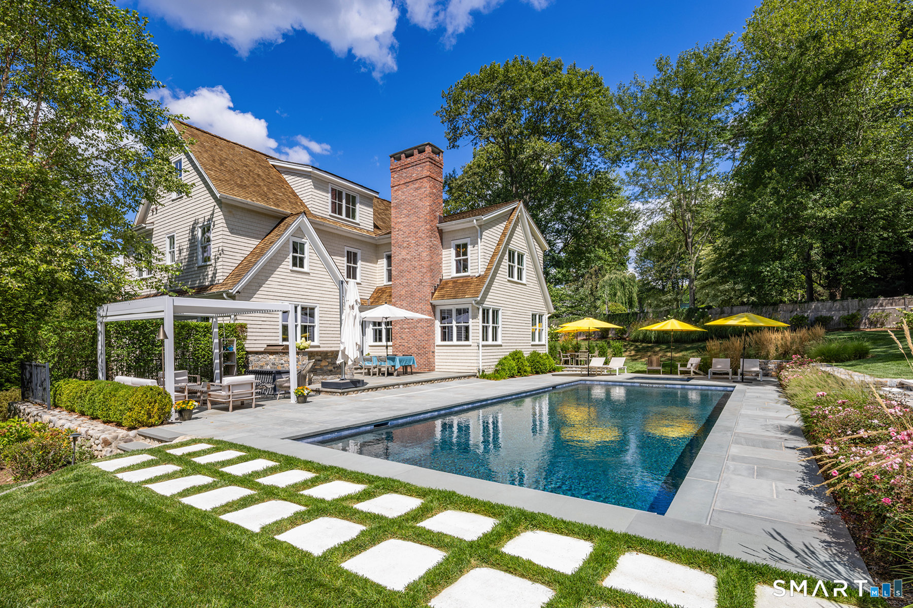 49 Hillspoint Road Westport, CT 06880 - Photo 14 of 40