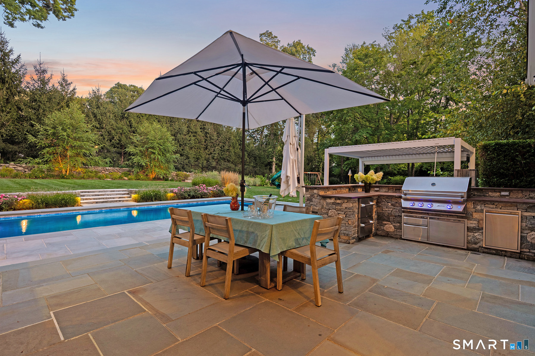 49 Hillspoint Road Westport, CT 06880 - Photo 18 of 40