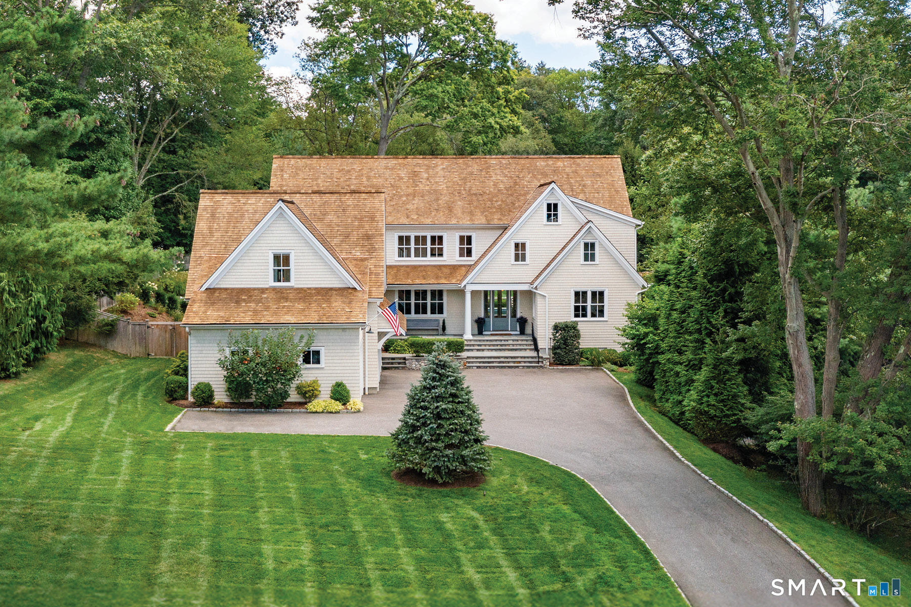 49 Hillspoint Road Westport, CT 06880 - Photo 2 of 40