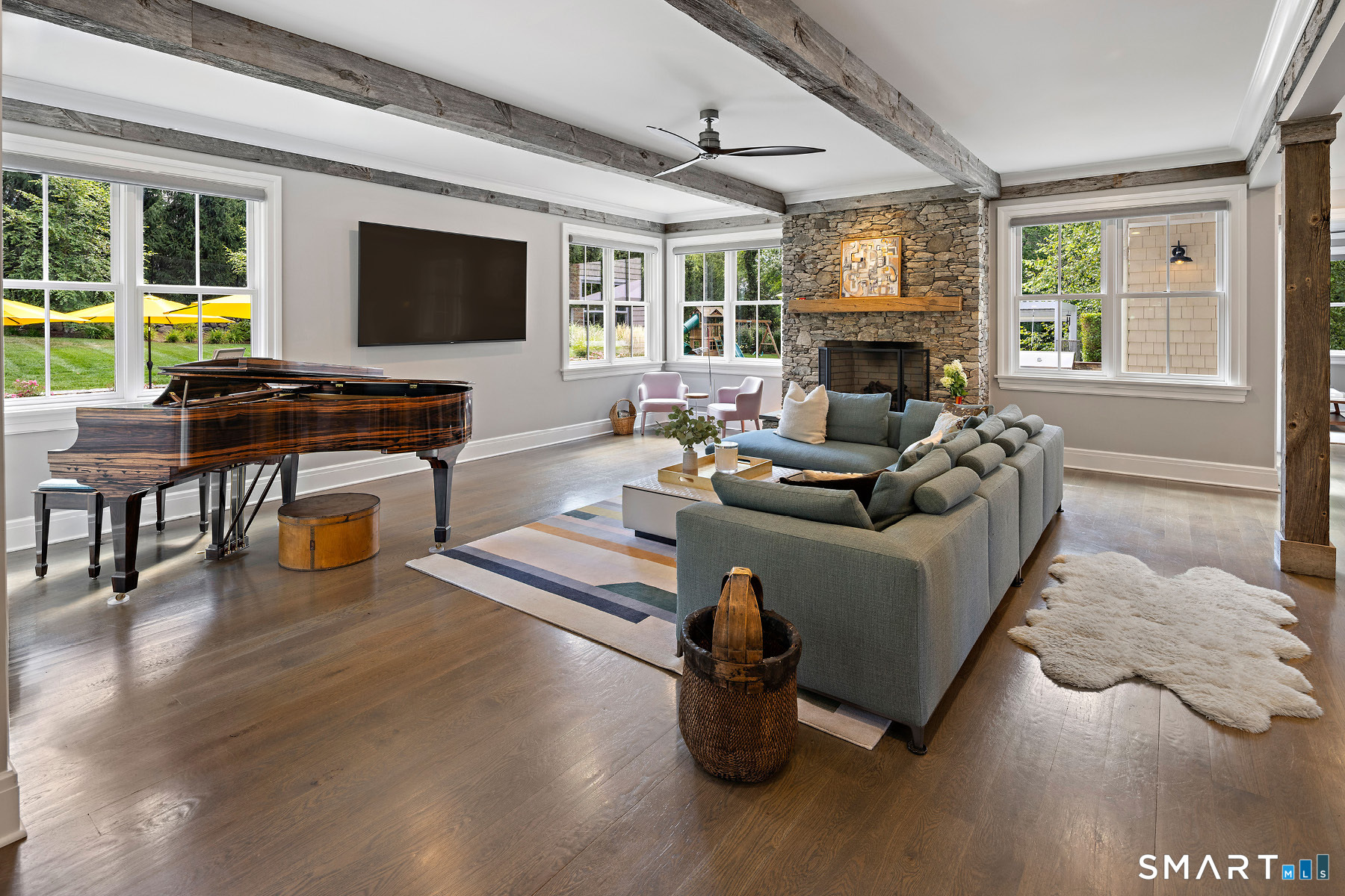 49 Hillspoint Road Westport, CT 06880 - Photo 9 of 40