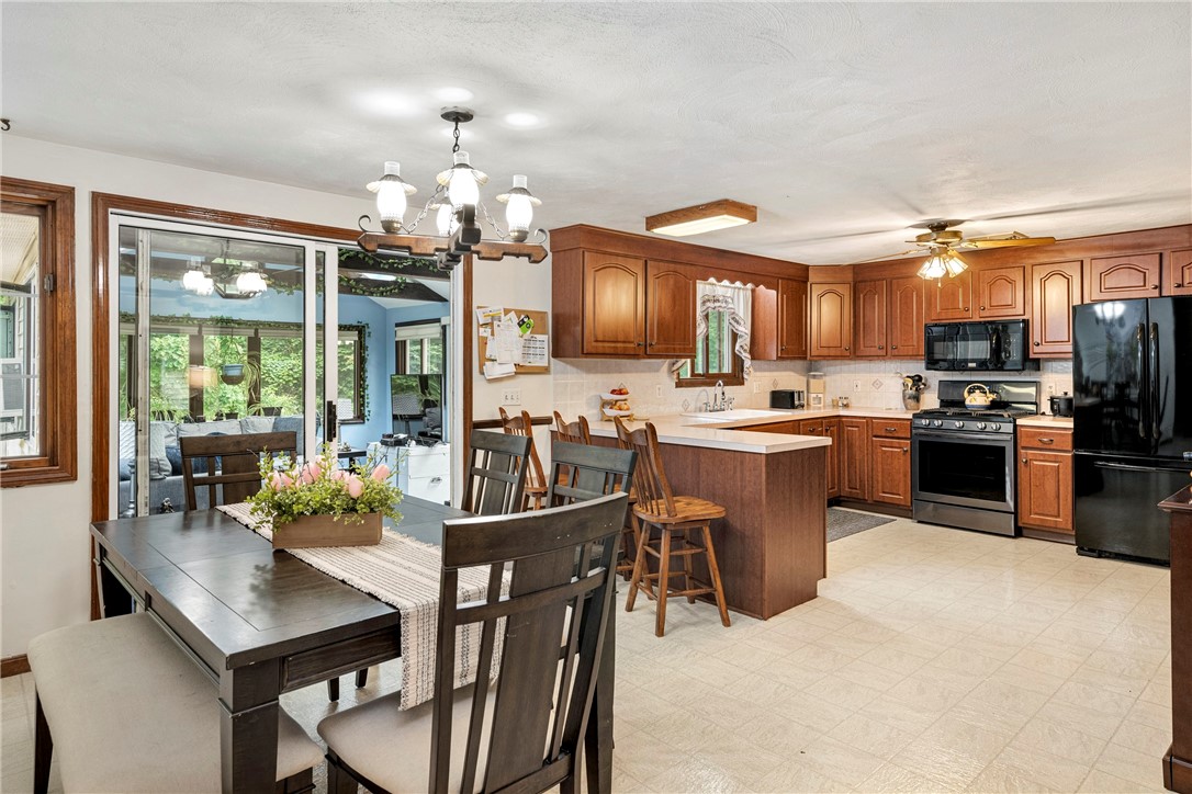20 Harry L Andrews Road West Greenwich, RI 02817 - Photo 5 of 21