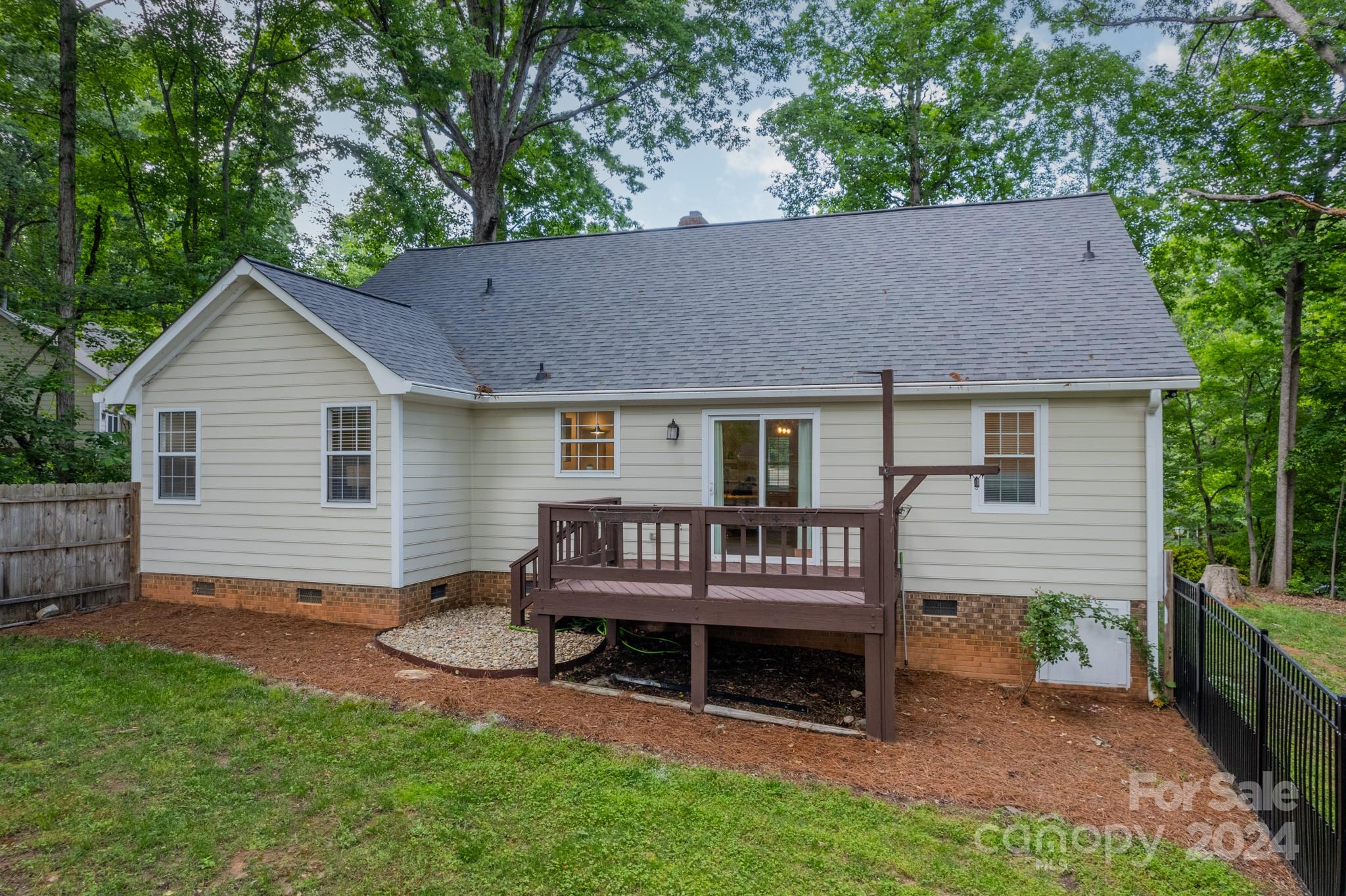 261 Bubbling Well Road Denver, NC 28037 - Photo 14 of 34 Gallery Image 14