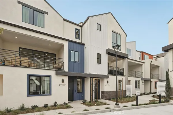$985,990 | 1692 Constellation Drive, San Pedro, CA 90732