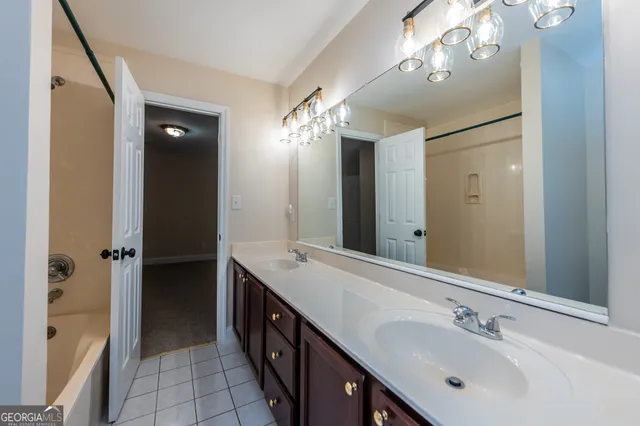 $560,000 | 100 Deerwood Drive, Warner Robins, GA 31088