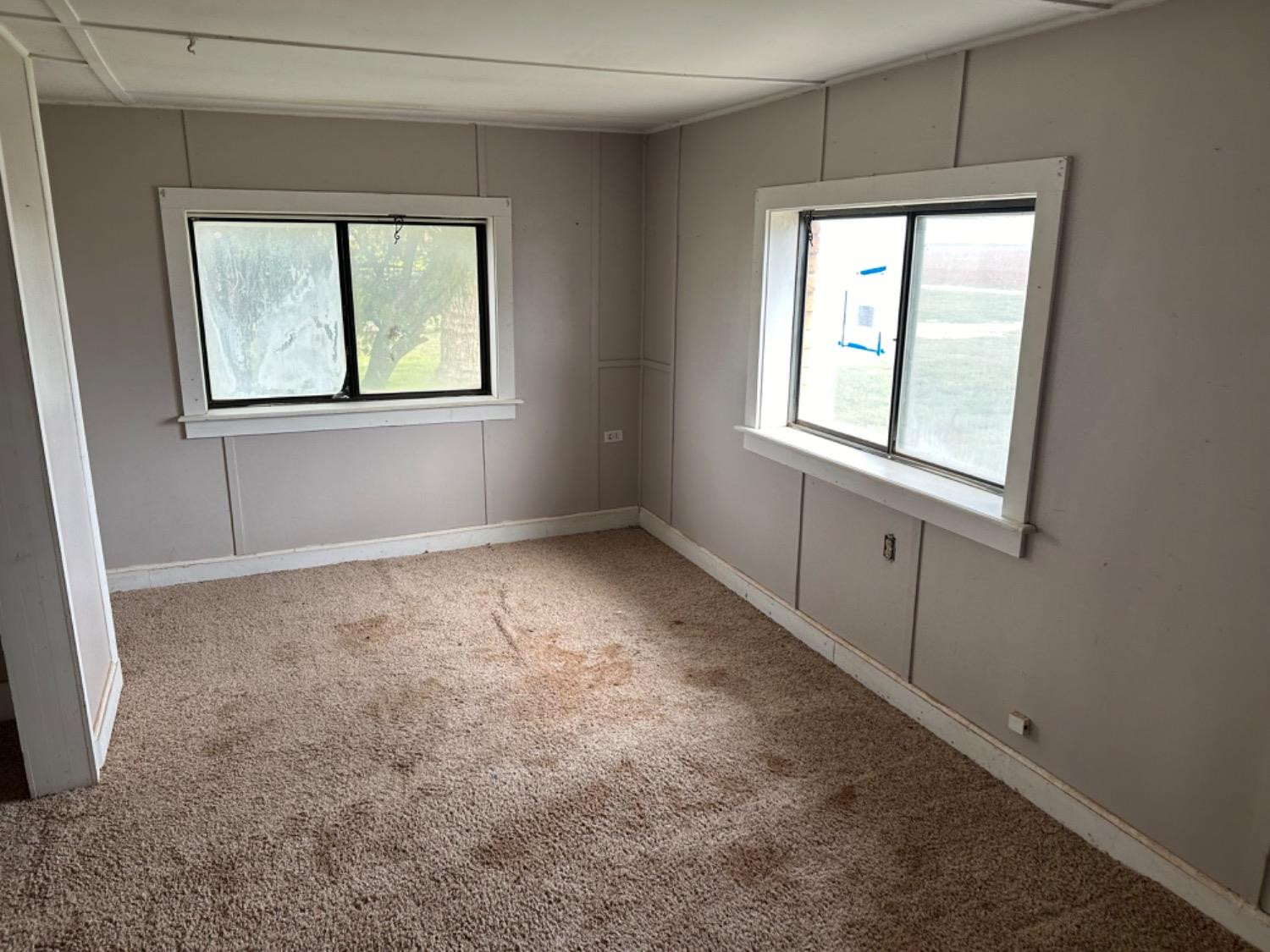 621 County Road 280 Post, TX 79356 - Photo 16 of 17 an empty room with a window