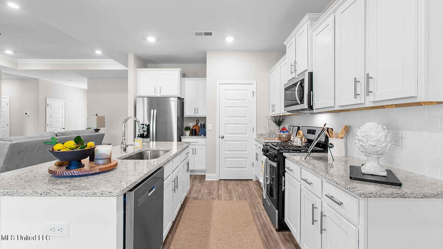 528 Vista Pointe Drive Pearl, MS 39208 - Photo 7 of 28 205_Serinity_Lake-11