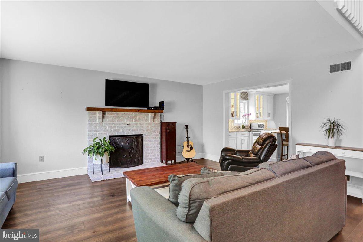 348 Koser Road Lititz, PA 17543 - Photo 3 of 39