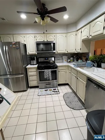 $410,000 | 43 Amethyst Lane, Unit 257, Paterson, NJ 07501