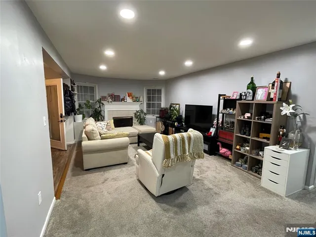 $410,000 | 43 Amethyst Lane, Unit 257, Paterson, NJ 07501