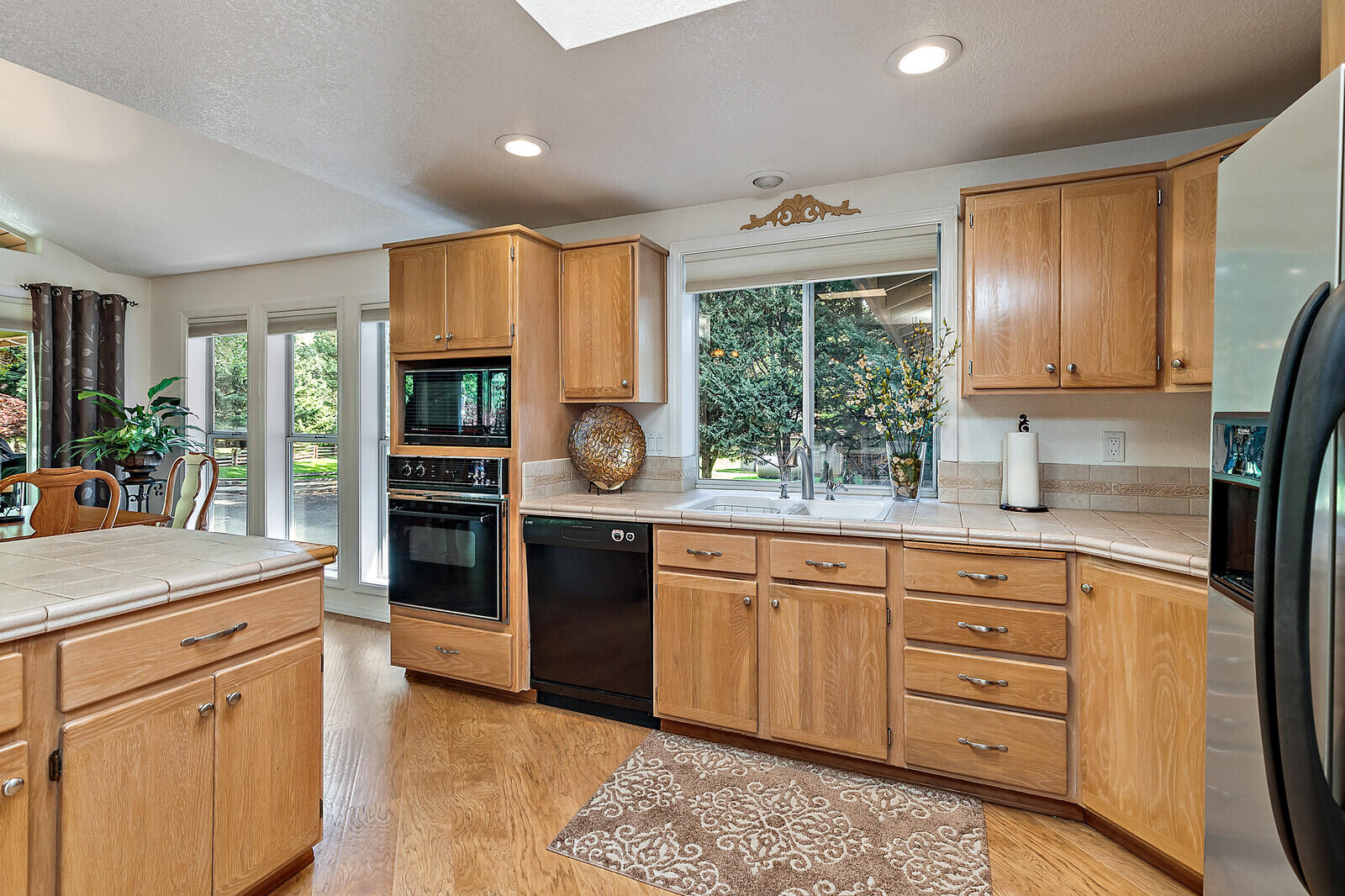 359 Rene Drive Shady Cove, OR 97539 - Photo 9 of 67 32_rd_32_mls