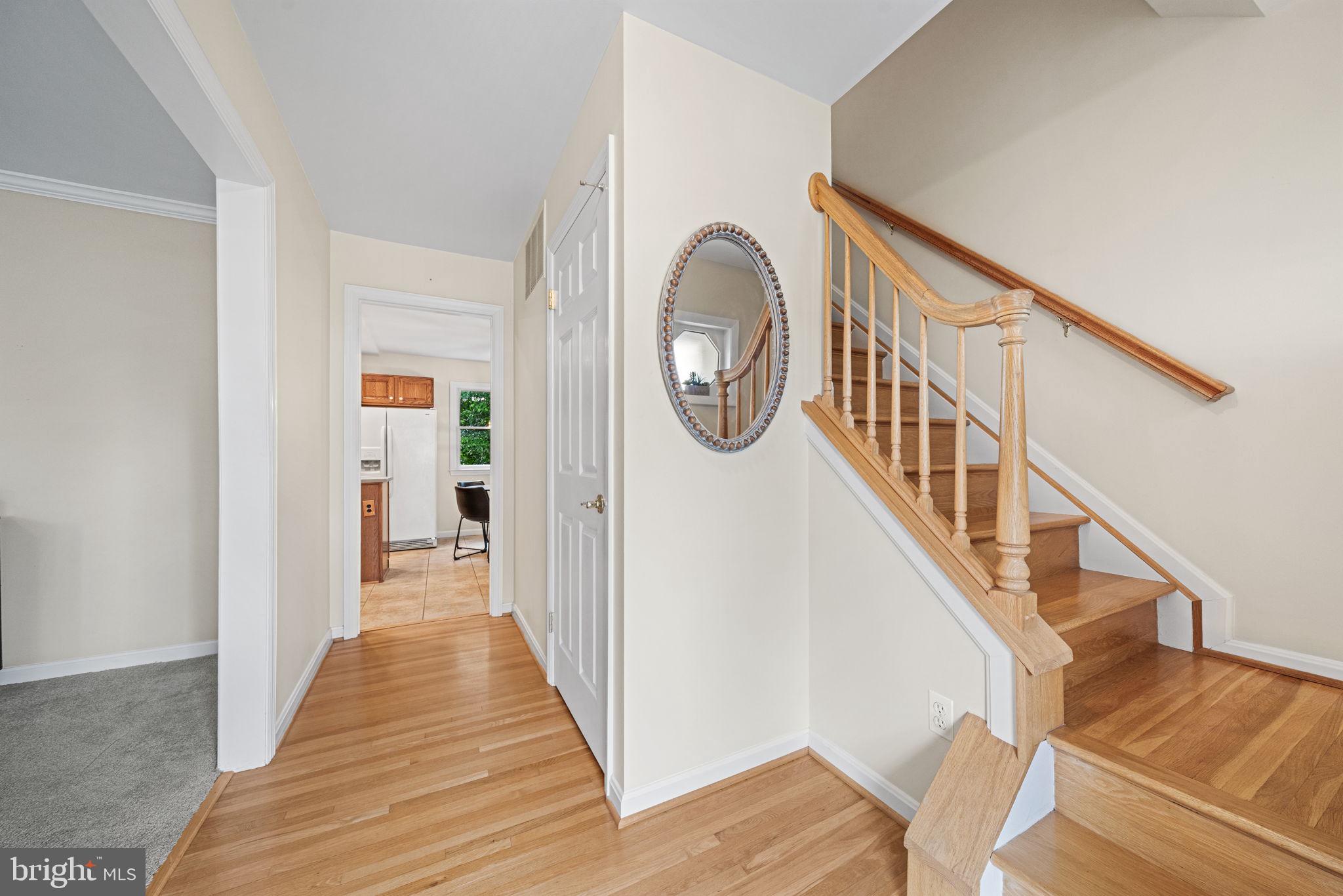 8522 Fairburn Drive Springfield, VA 22152 - Photo 3 of 43 Welcome In!