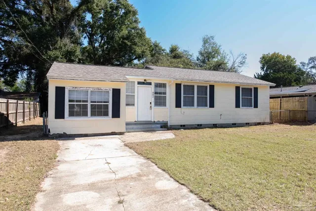 $1,700 | 802 Rue Max Street, Pensacola, FL 32507