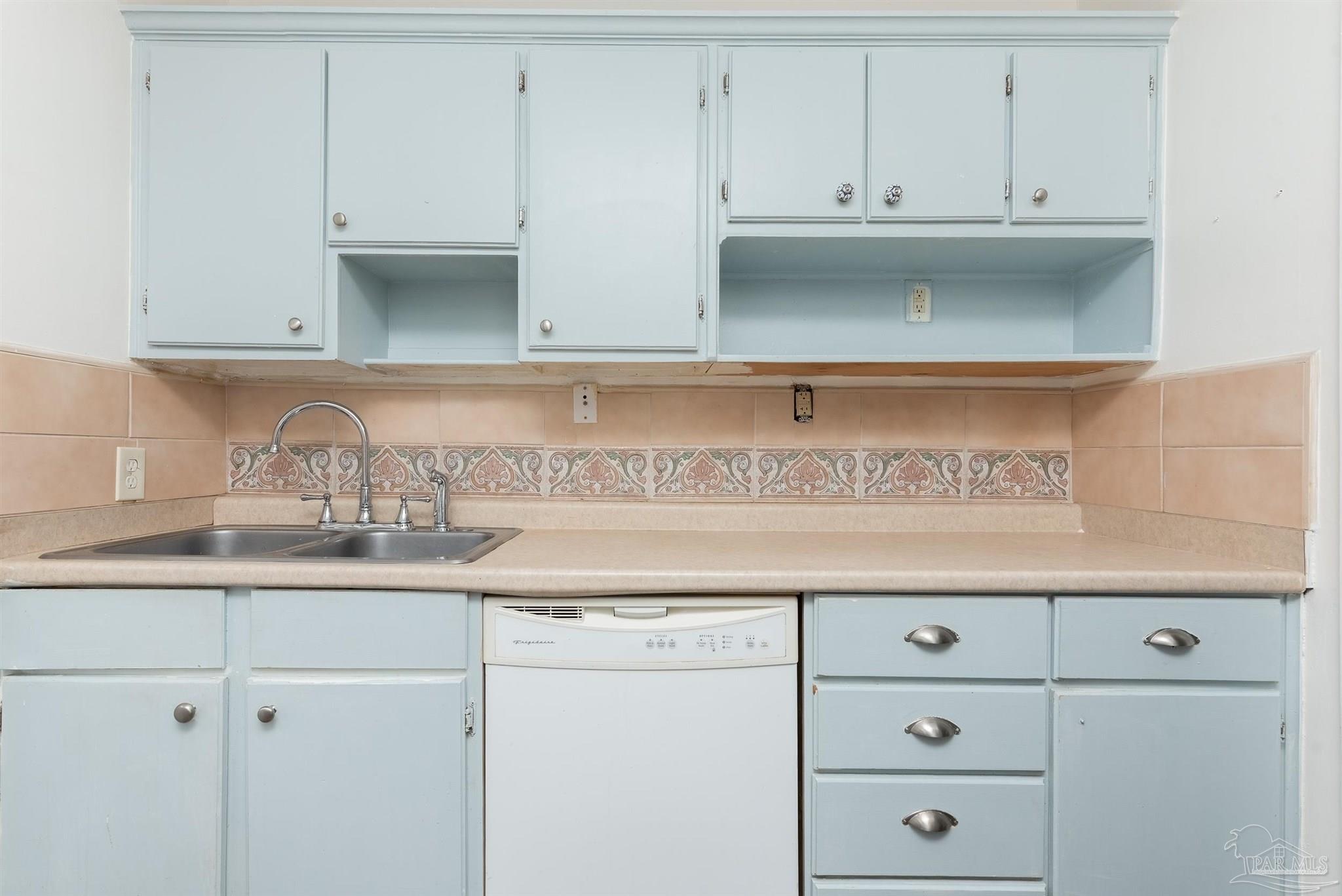 802 Rue Max Street Pensacola, FL 32507 - Photo 13 of 25