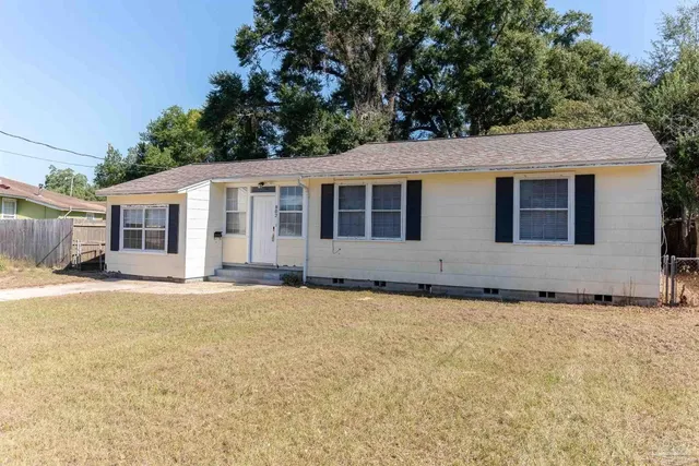 $1,700 | 802 Rue Max Street, Pensacola, FL 32507