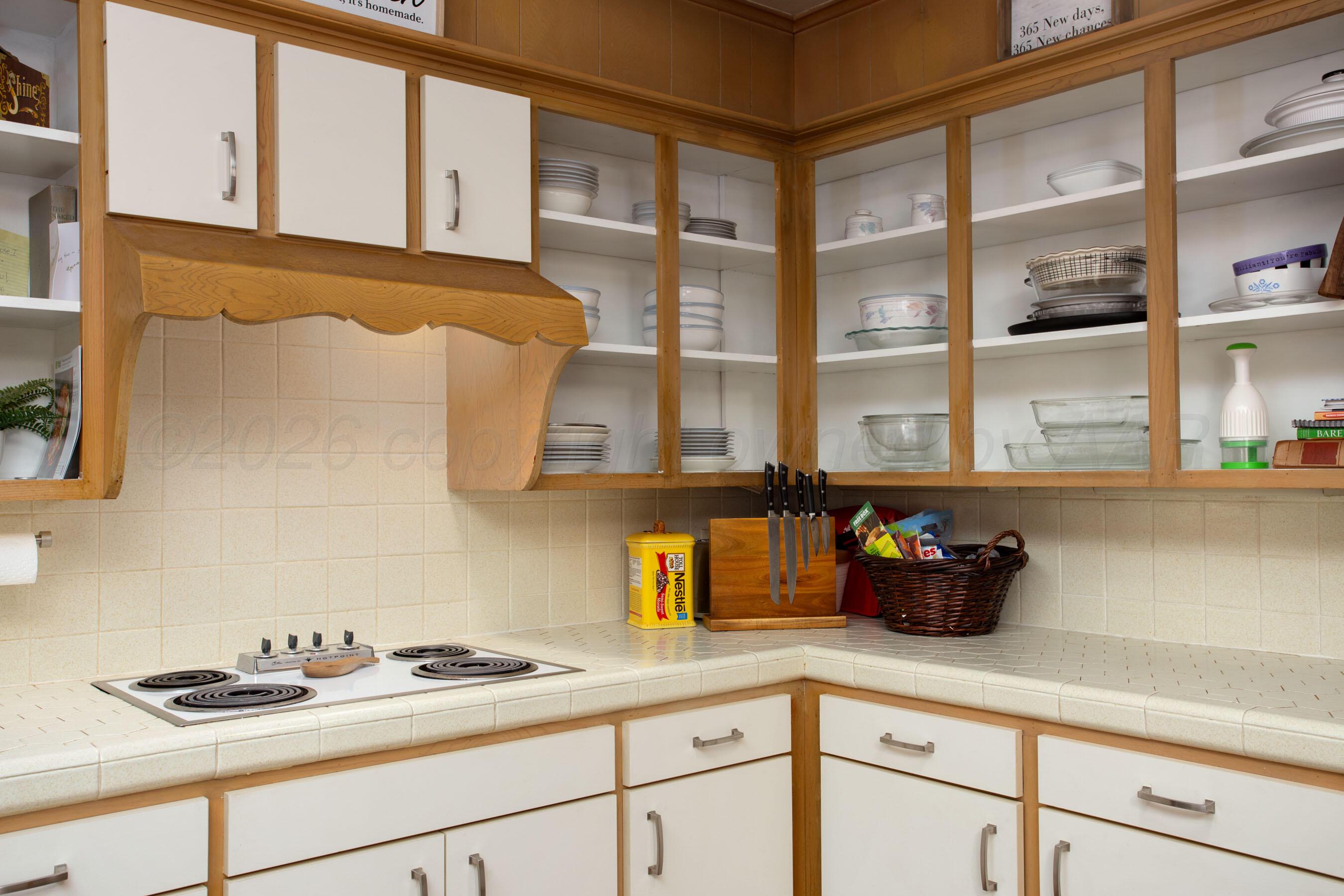 6204 Jameson Road Amarillo, TX 79106 - Photo 10 of 33 kitchen