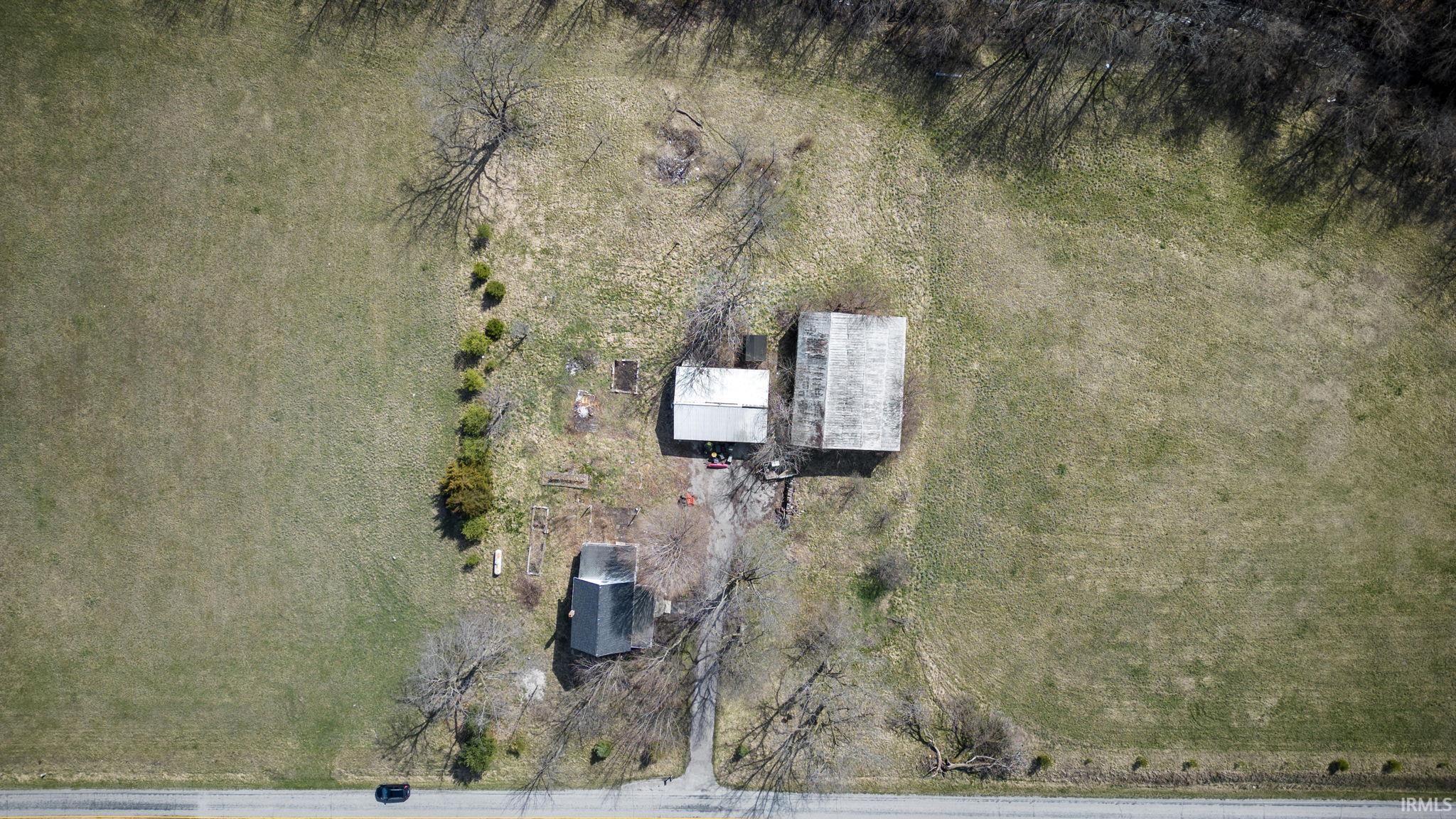 5864 South Packerton Road Warsaw, IN 46580 - Photo 5 of 13 Gallery Image 5