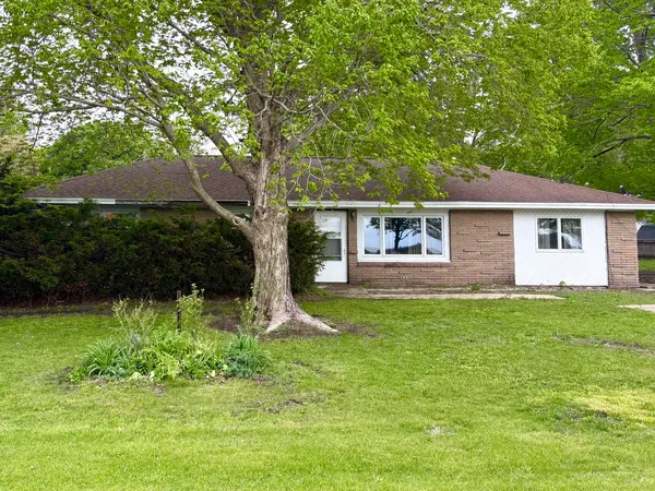 $130,000 | 201 South Carson Street, Long Point, IL 61333