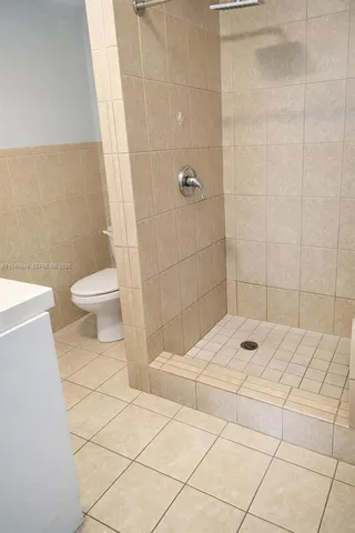 $2,300 | 10000 Northwest 80th Court, Unit 2232, Hialeah Gardens, FL 33016