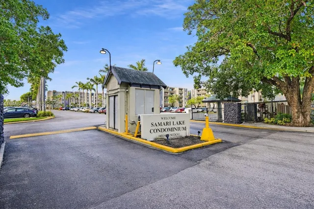 $2,300 | 10000 Northwest 80th Court, Unit 2232, Hialeah Gardens, FL 33016