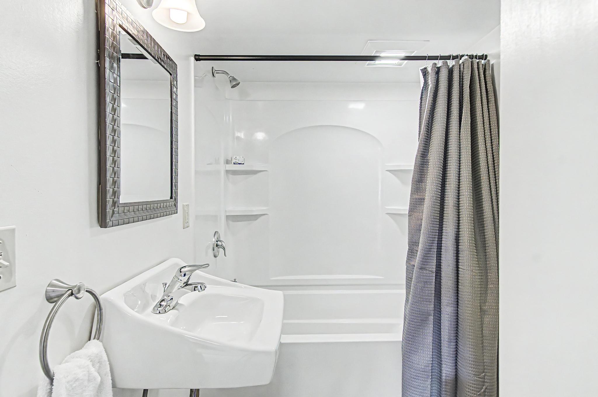 1061 Weeks Hill Road Stowe, VT 05672 - Photo 11 of 56